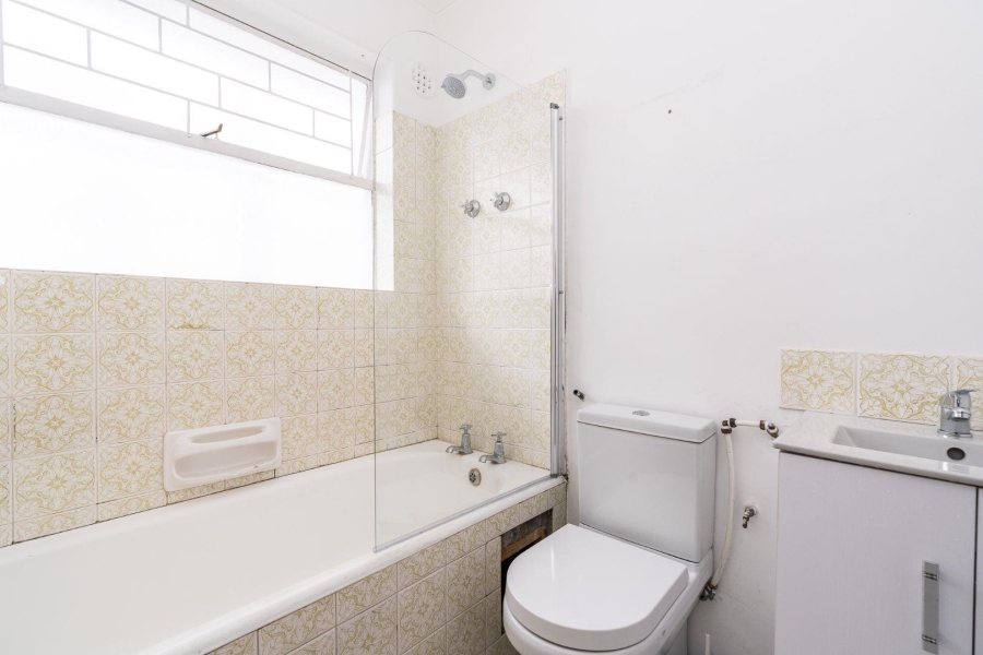 To Let 1 Bedroom Property for Rent in Green Point Western Cape